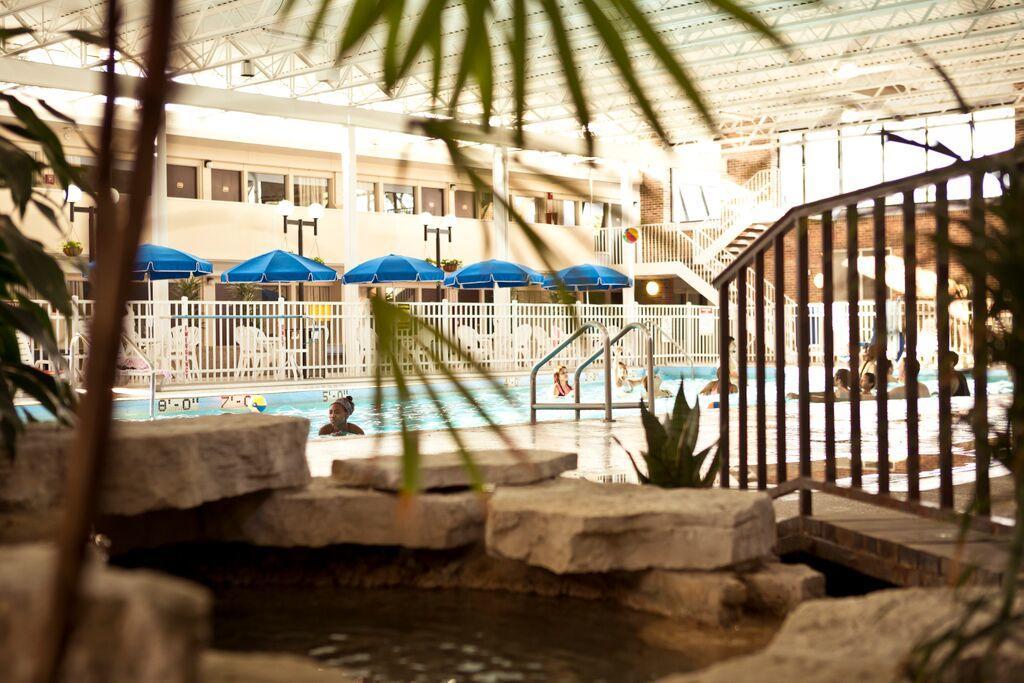 Garden Hotel And Conference Center South Beloit Ngoại thất bức ảnh