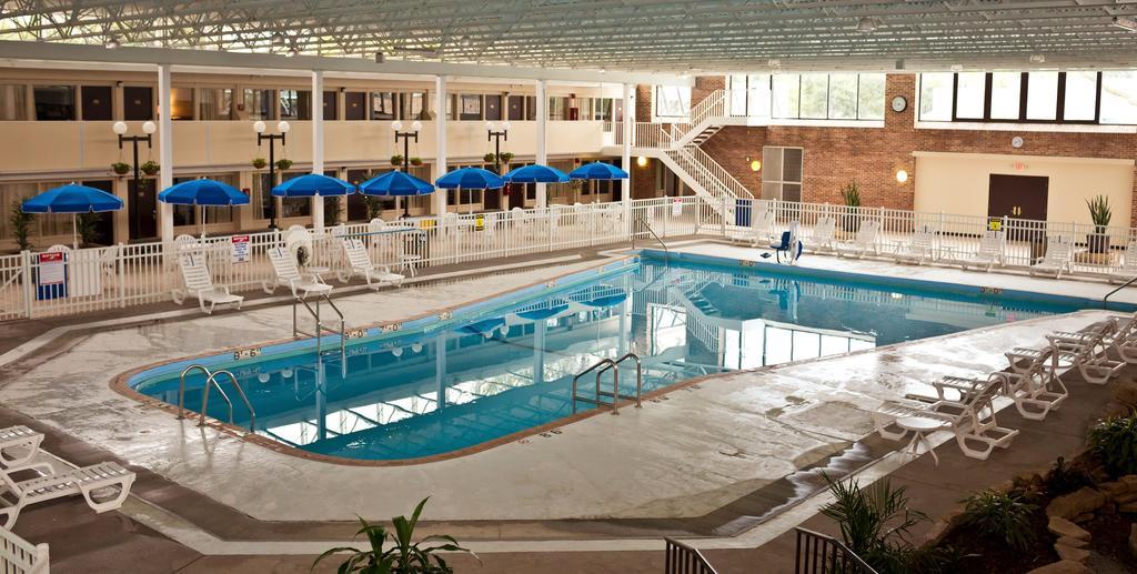Garden Hotel And Conference Center South Beloit Ngoại thất bức ảnh